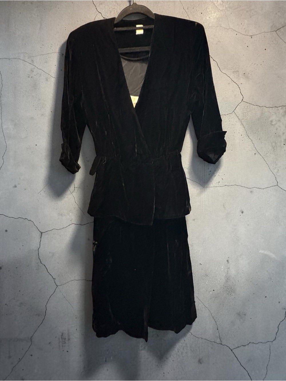 Vintage 80s Black Velvet Dress - Classic Elegant Style